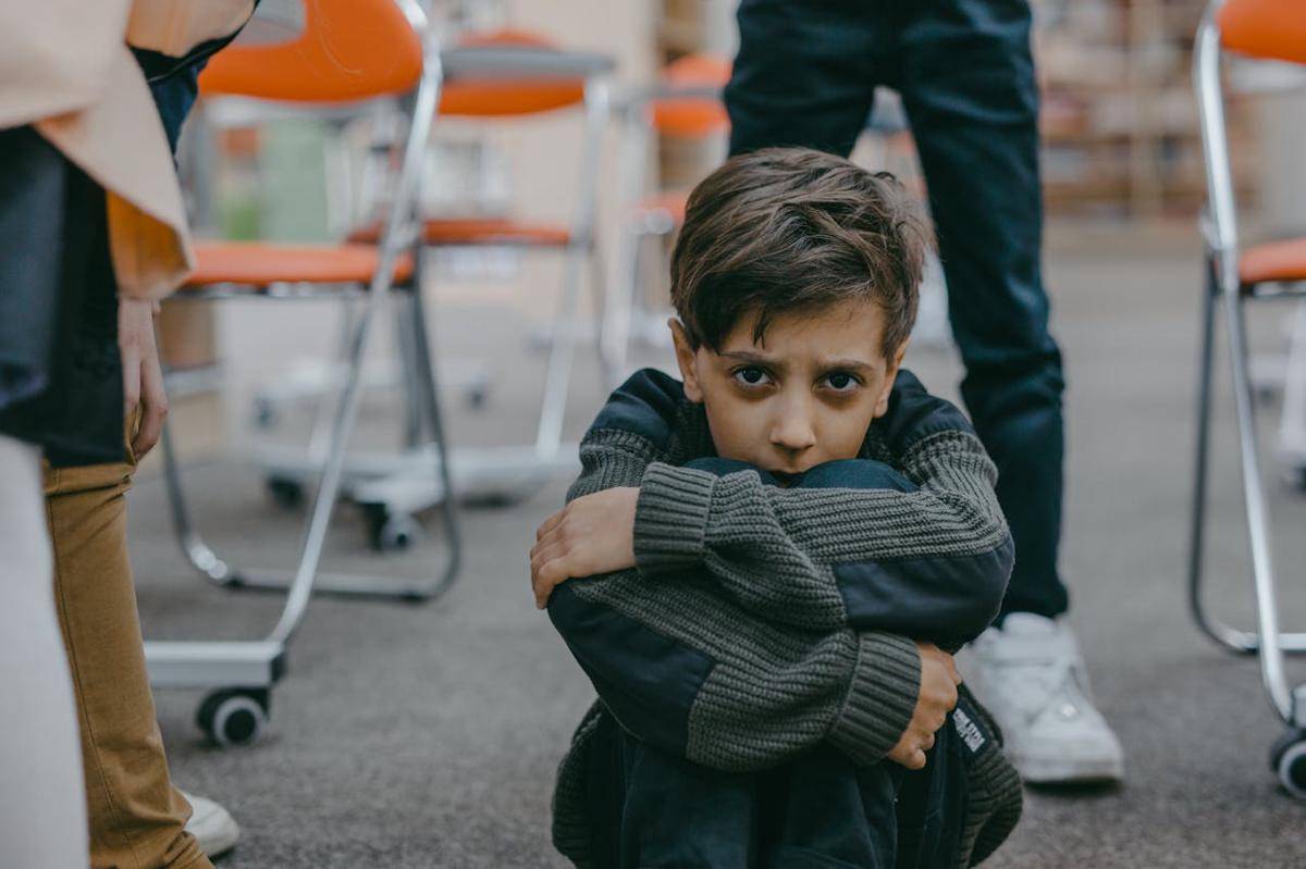 anak laki-laki (pexels.com/Mikhail Nilov)