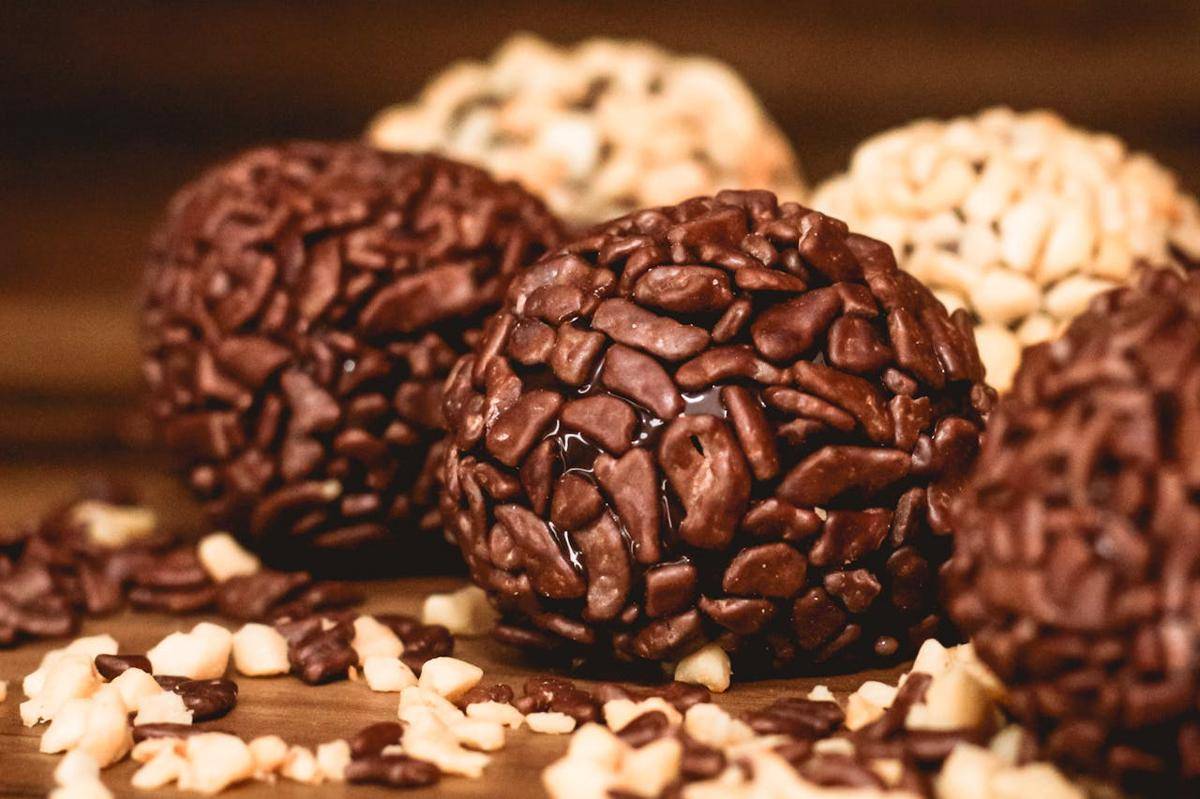 ilustrasi merveilleux au chocolat
