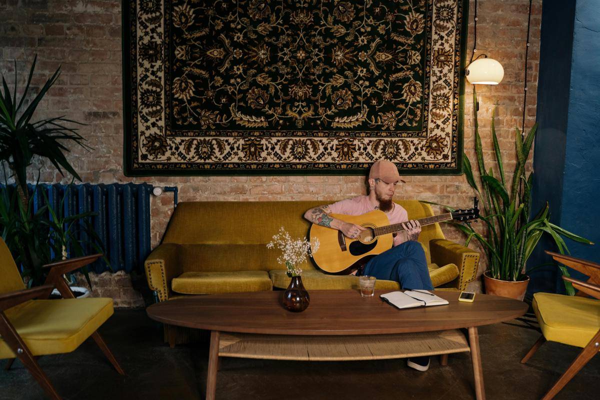 ilustrasi interior rumah dengan tapestry 