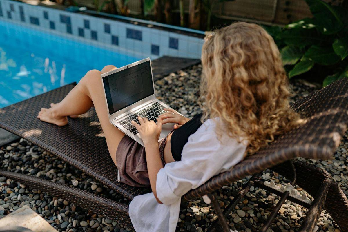ilustrasi work from anywhere