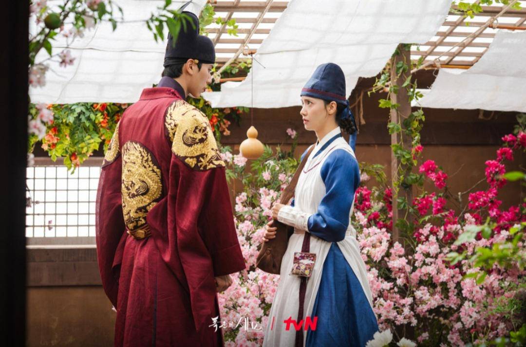 Cuplikan drakor Bon Appetit, Your Majesty