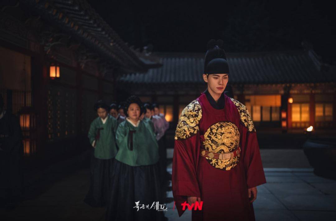 Cuplikan drakor Bon Appetit, Your Majesty