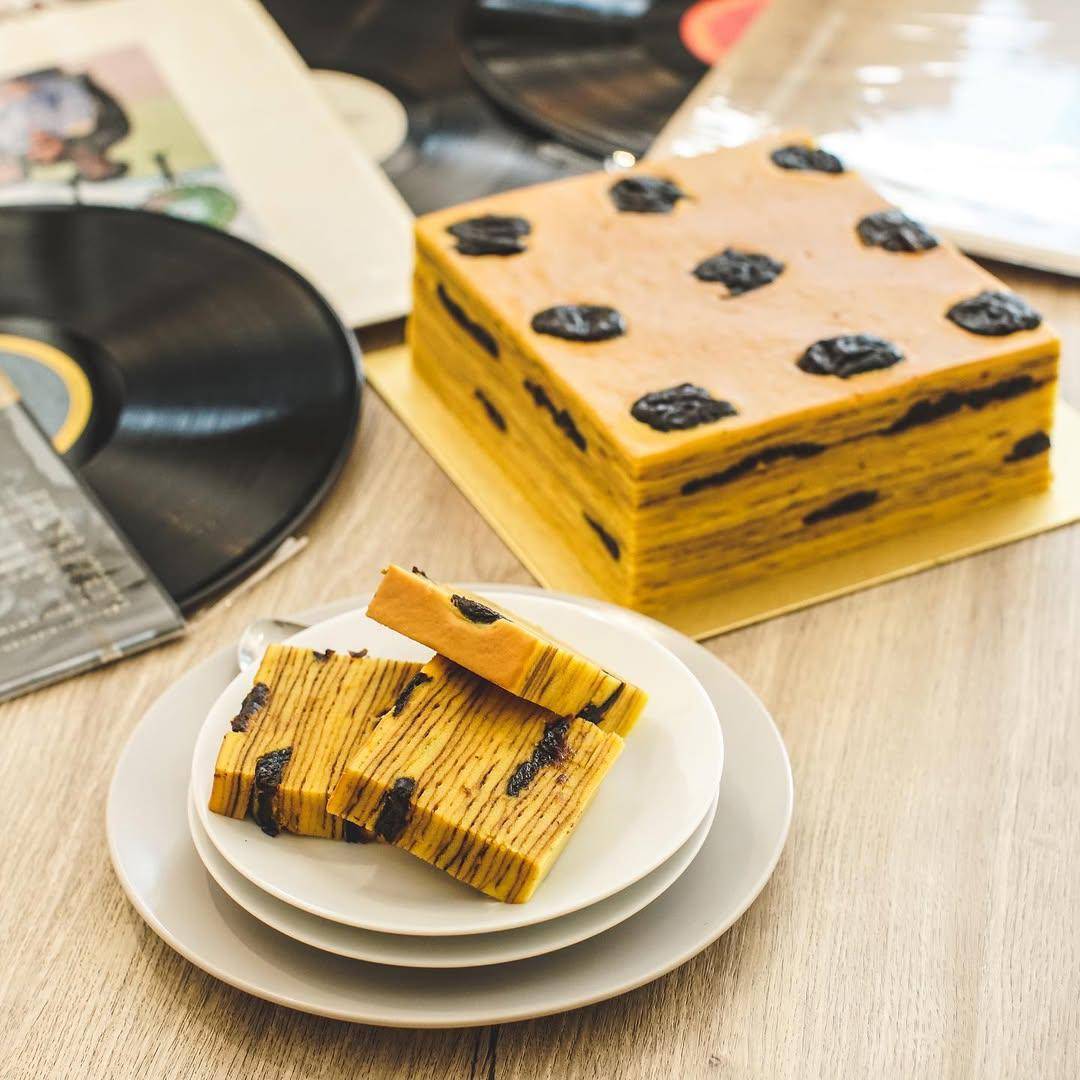 lapis legit Holland Bakery
