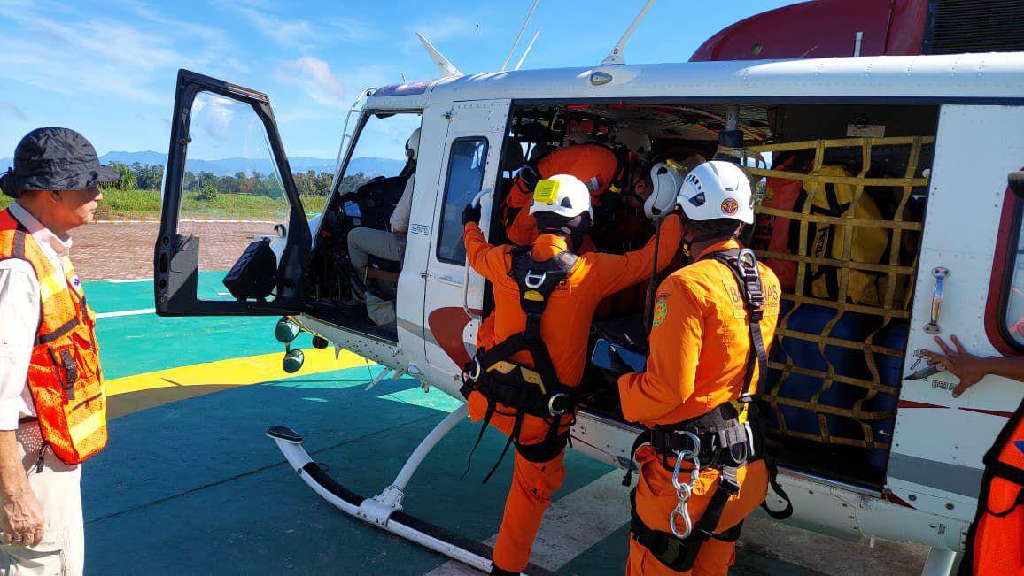 Tim evakuasi kedua yang bertolak dari Timika menuju ke titik jatuhnya helikopter di sekitaran Distrik Jila. (IDN Times/Istimewa)
