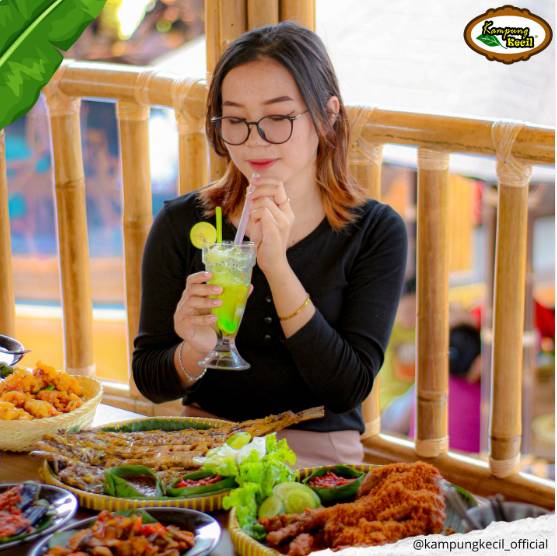 Menu Minuman di Kampung Kecil