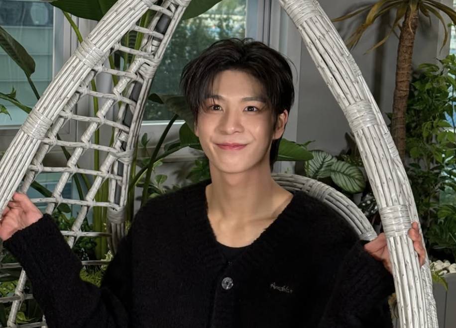 Jung Dong Won (instagram.com/dongwon_15)