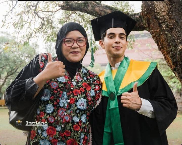 potret Ayman Alatas resmi jadi dokter Sp.MK