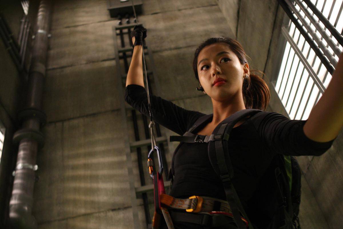 cuplikan film The Thieves (koreanfilm.or.kr)
