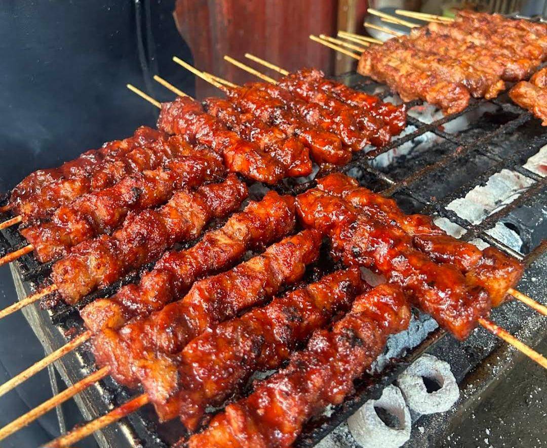Sate Babi Bu Merly (google.com/maps/Testing Testing)