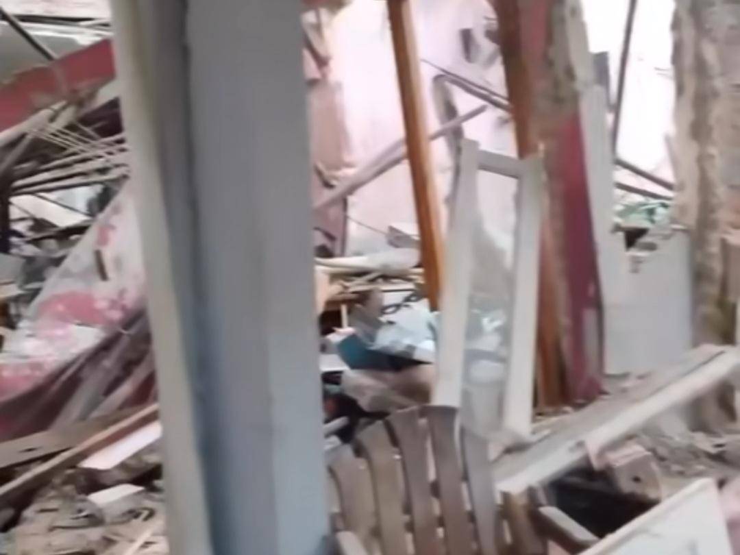 Ledakan di Pamulang sebabkan 3 rumah hancur (Dok. Warga)