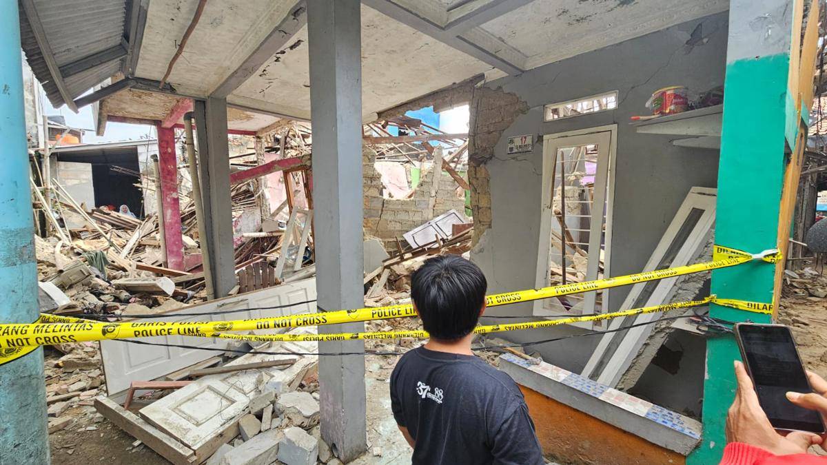 Ledakan di Pamulang sebabkan 3 rumah hancur