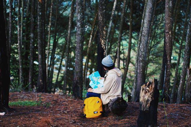 5 Barang Remeh yang Berguna buat Survive saat Mendaki Gunung