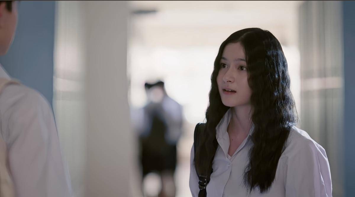 cuplikan adegan Prim Chanikarn di The Gifted Graduation