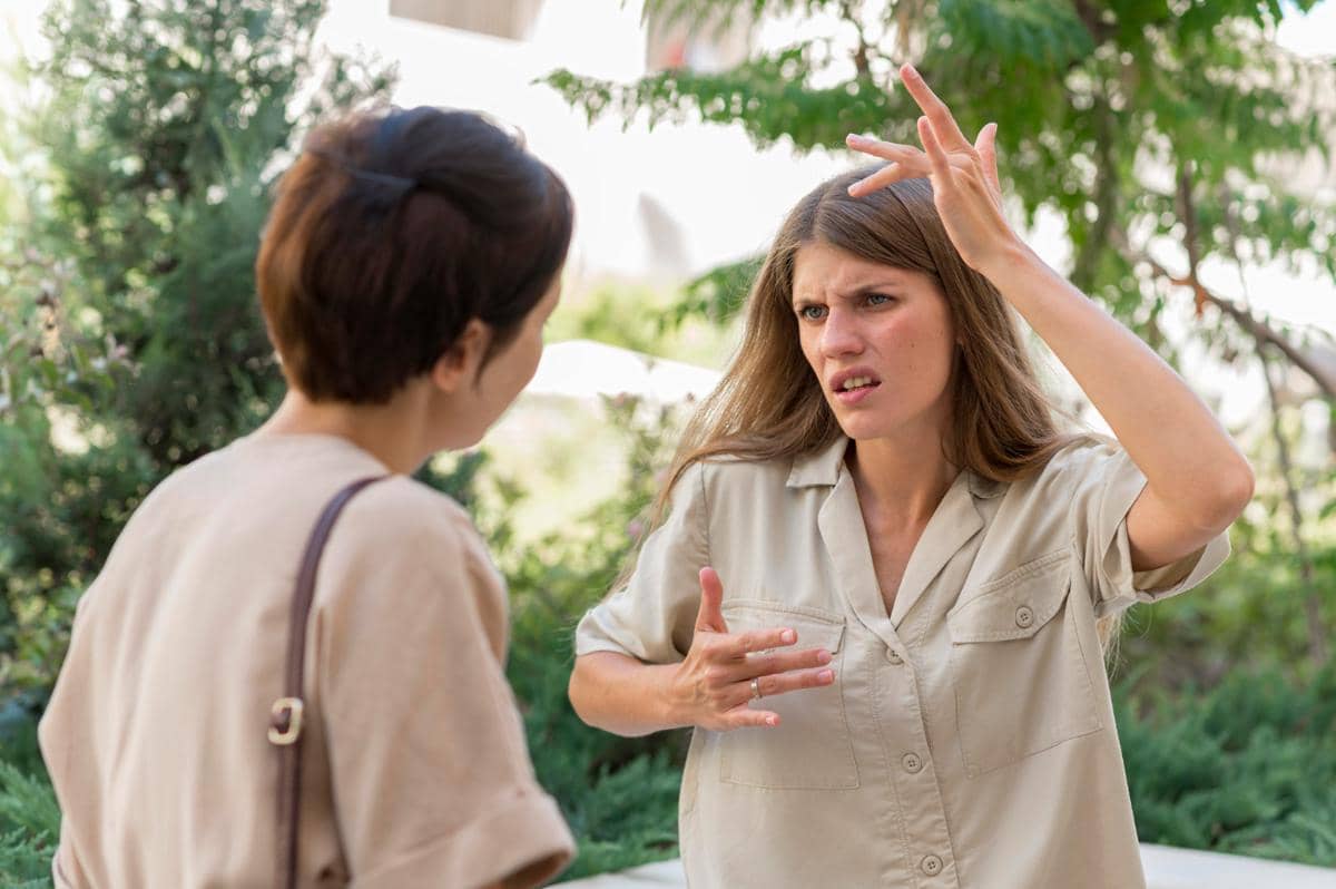 Ilustrasi berbincang