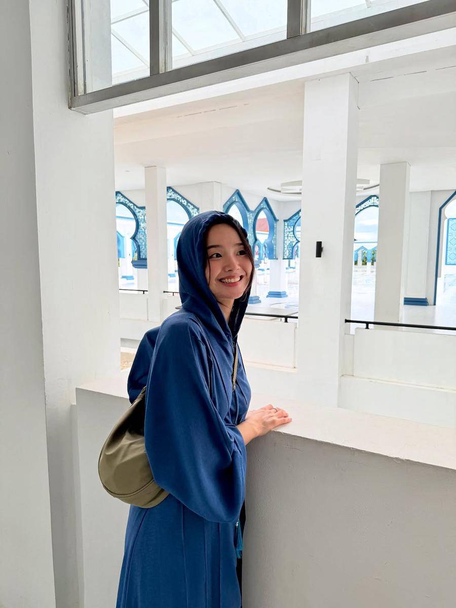 Potret Aktris Moon Lovers, Z.Hera Jalan-jalan di Batam
