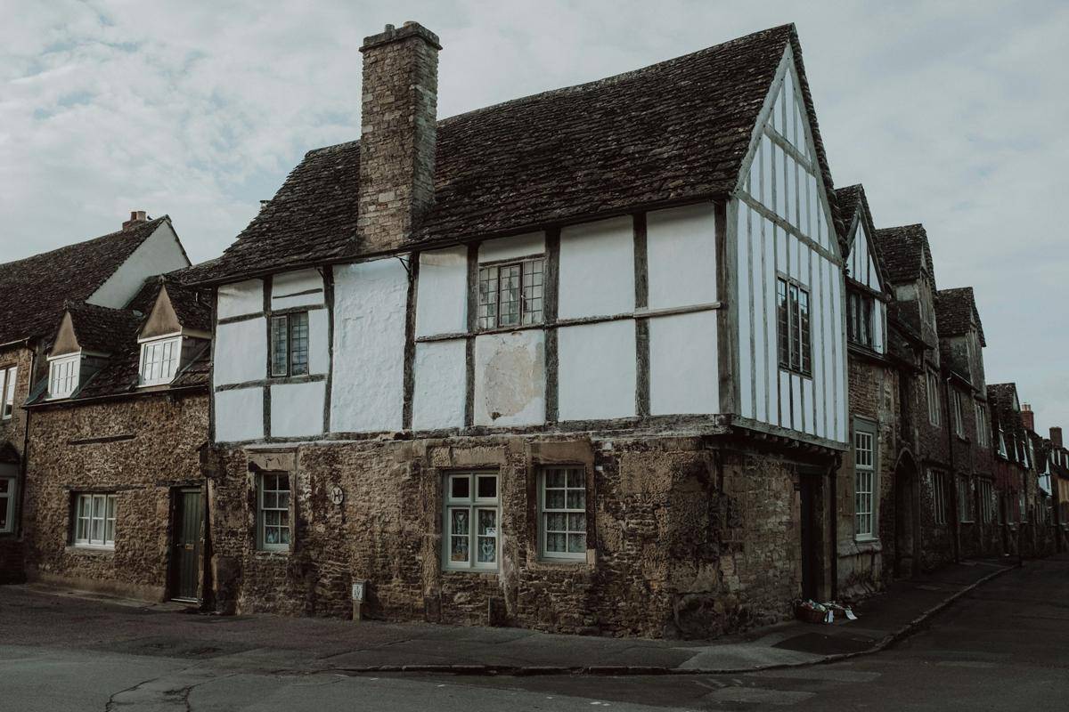 Desa Lacock, Inggris (unsplash.com/Eleanor Brooke)