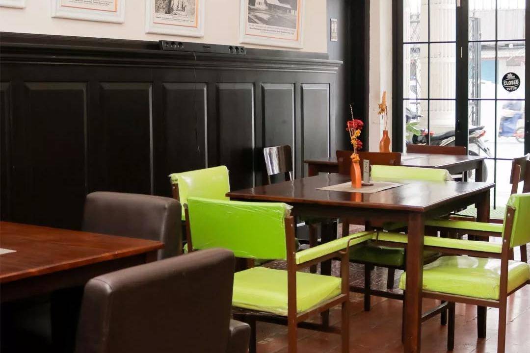 Avros Cafe (instagram.com/avros_cafe)