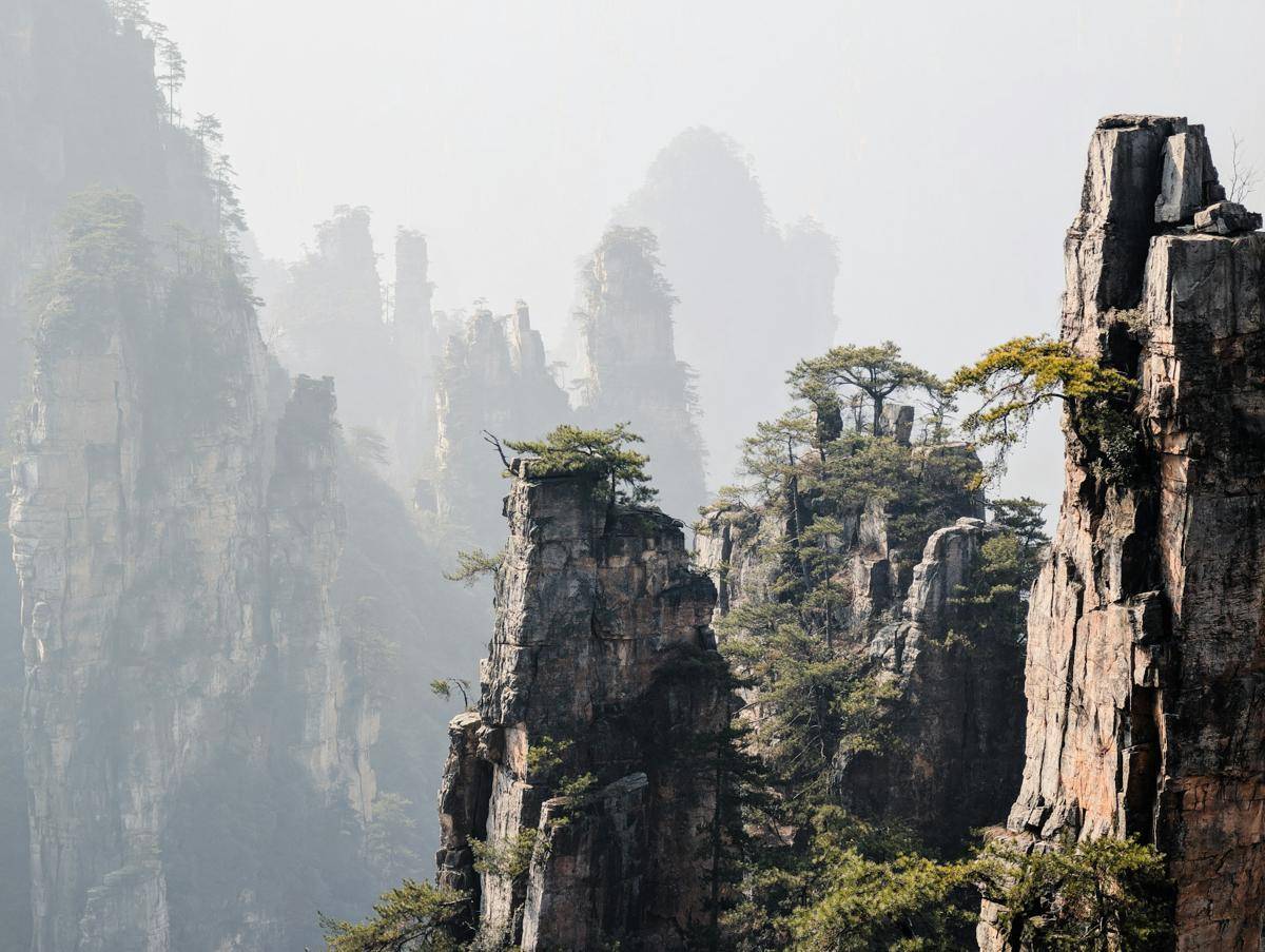 ilustrasi Gunung Avatar Hallelujah (unsplash.com/koize)
