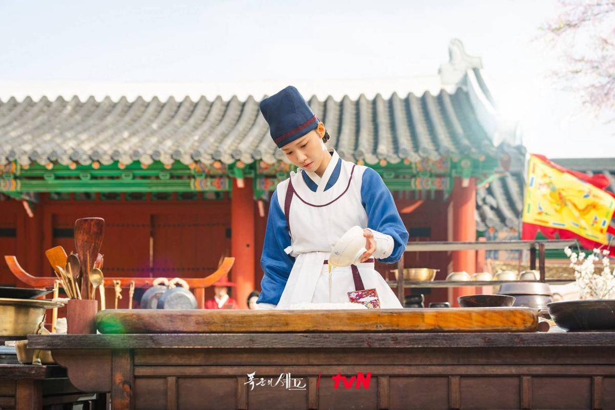 Cuplikan drama Korea Bon Appetit, Your Majesty