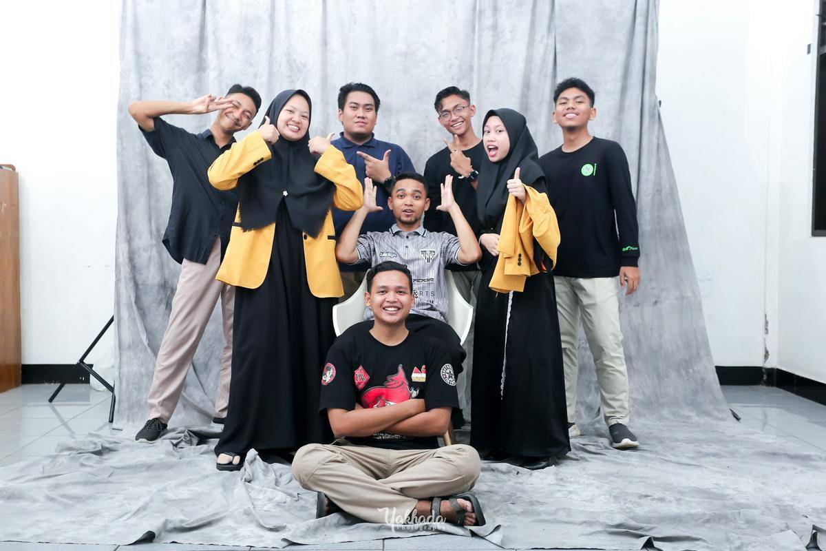 ilustrasi pengurus organisasi kampus