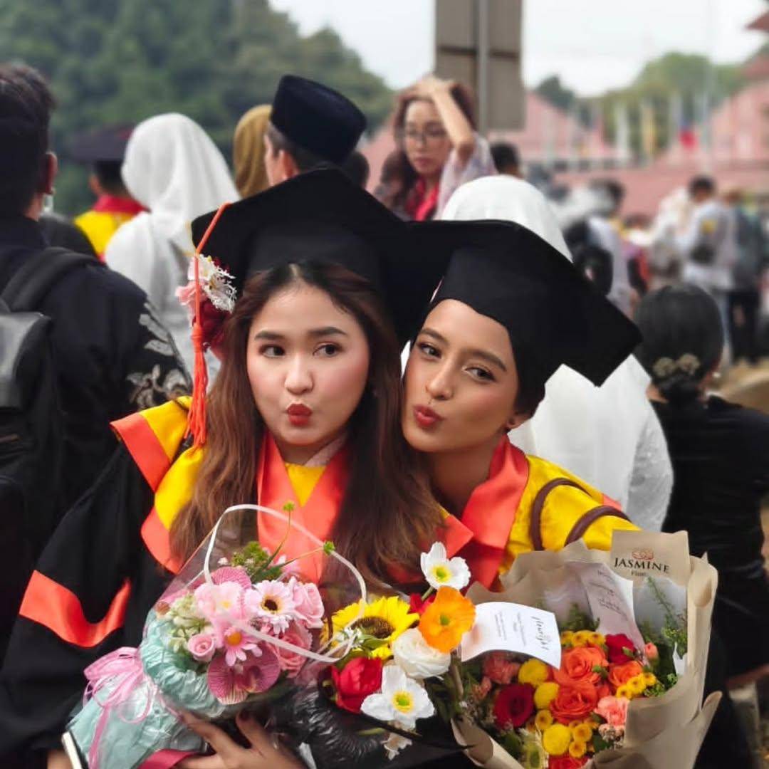 wisuda anak bungsu Dede Yusuf