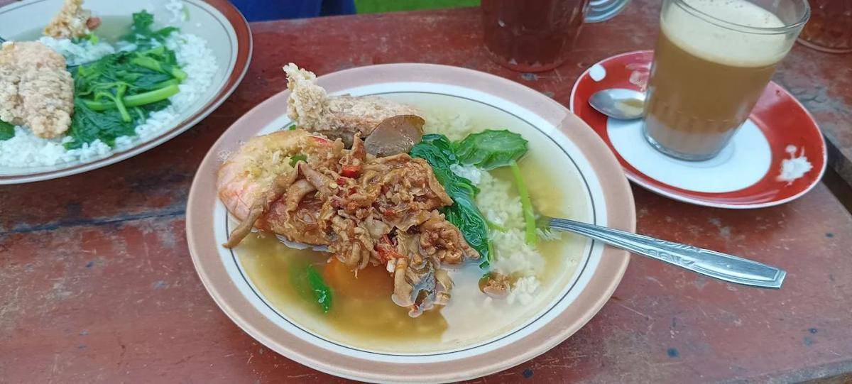 potret menu di Depot Prasmanan Maulidiyah (google maps/RHaps)