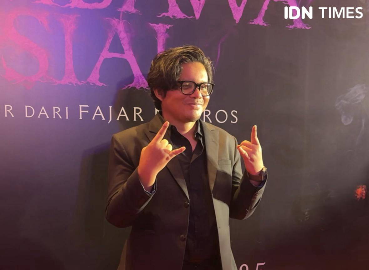 Fajar Nugros dalam gala premiere Perempuan Pembawa Sial pada Kamis (11/9/2025) (IDN Times/Elizabeth Chiquita)