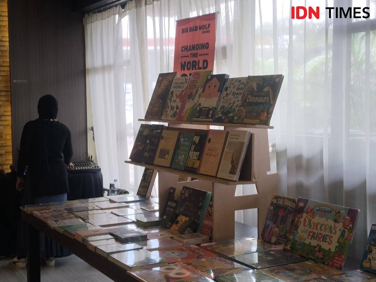 Bazar Buku Palembang (IDN Times/Feny Maulia Agustin)