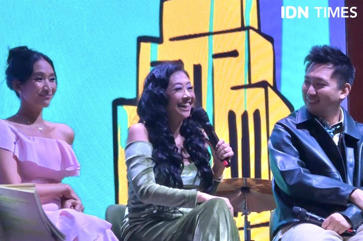 Asri Welas dalam konferensi pers pada Jumat (12/9/2025) (IDN Times/Elizabeth Chiquita)
