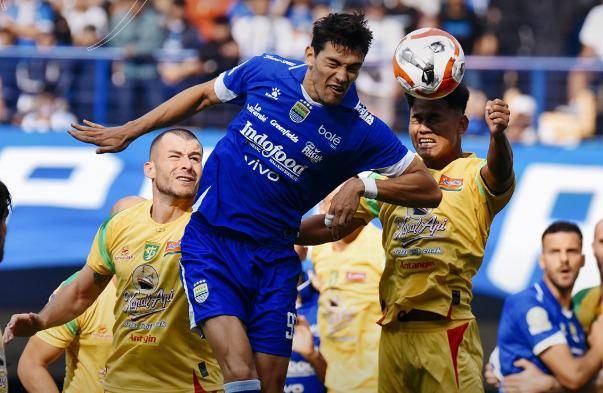 Persib bekuk Persebaya