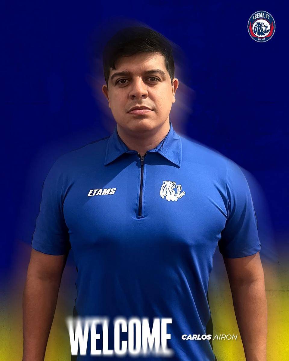 𝐒𝐞𝐥𝐚𝐦𝐚𝐭 𝐃𝐚𝐭𝐚𝐧𝐠 𝐂𝐨𝐚𝐜𝐡 𝐂𝐚𝐫𝐥𝐨𝐬 💪🦁💙Arema FC resmi merekrut Pelatih Fisik .jpg