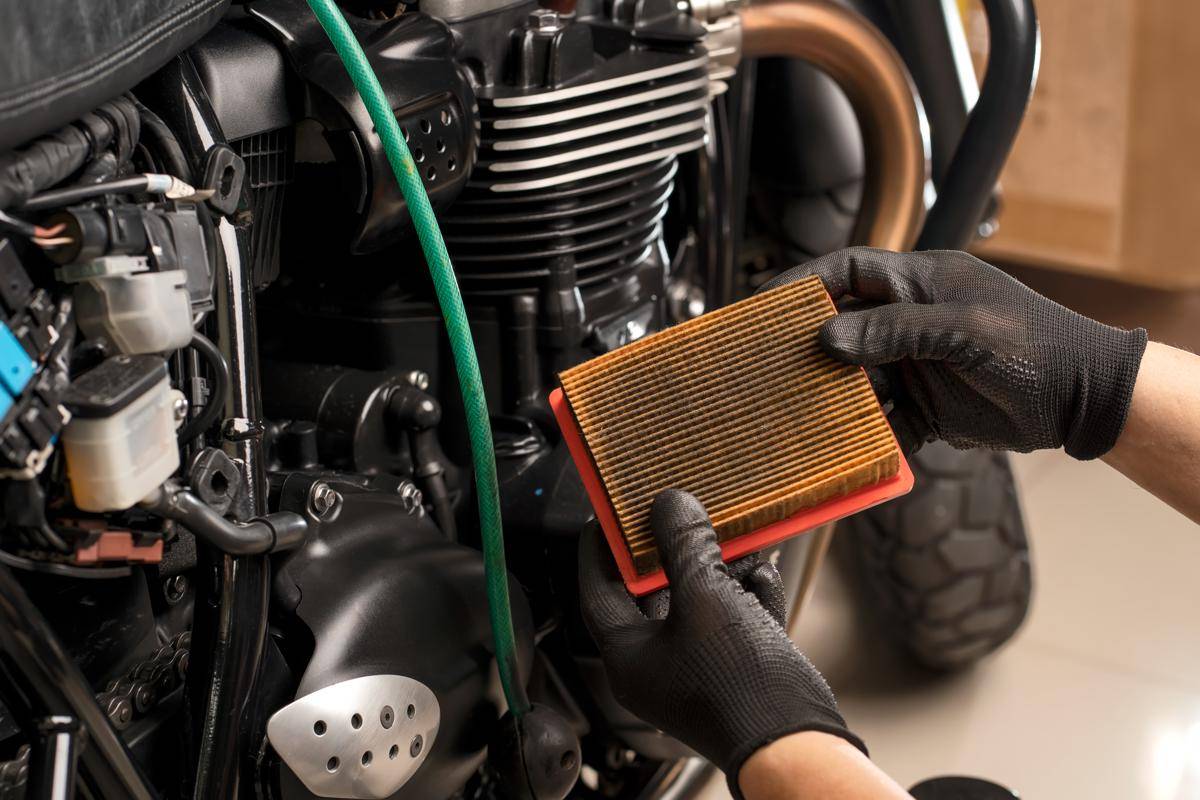 ilustrasi servis motor