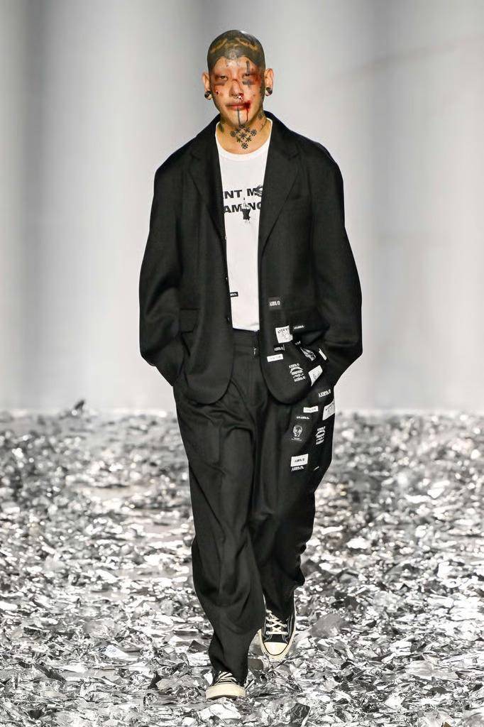 Koleksi AJOBYAJO S/S '26 di Seoul Fashion Week (instagram.com/ajo_ajobyajo_official)
