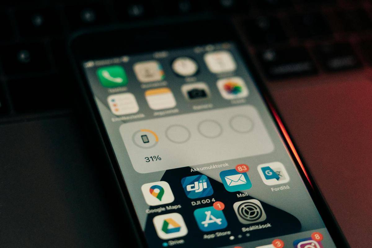 ilustrasi hp android (pexels.com/Szabó Viktor)