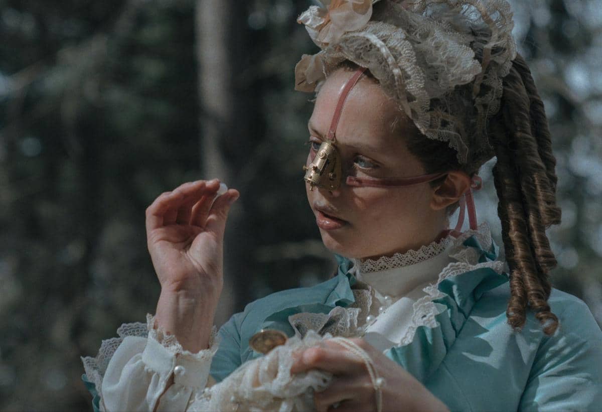 cuplikan film "The Ugly Stepsister" (x.com/Shudder)