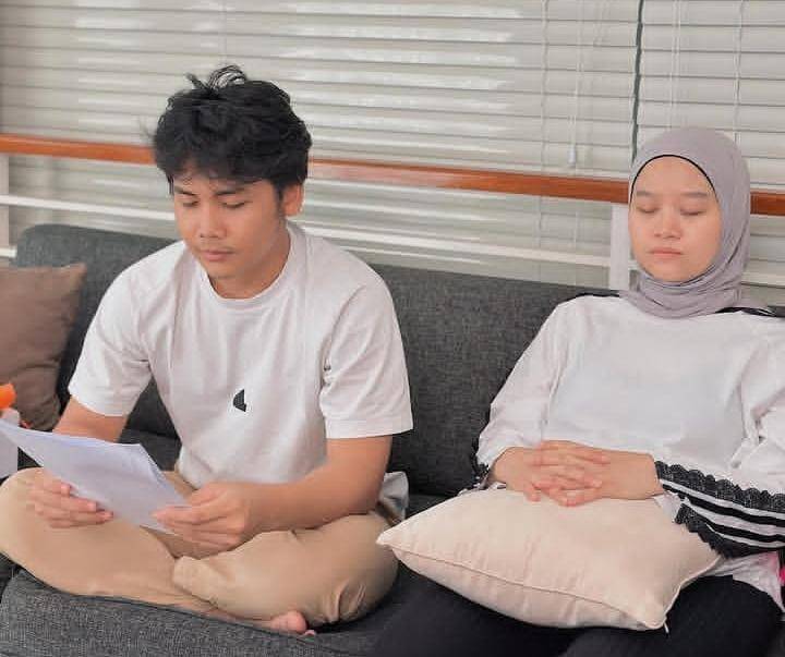 potret Alca Octaviani dan Bintang Emon ikut kelas kehamilan