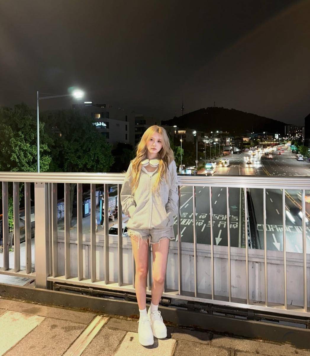 Gaeul IVE (instagram.com/fallingin__fall) 