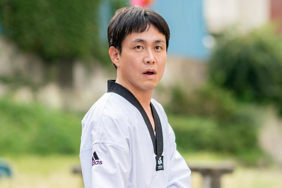 Film Hi-Five (dok. Next Entertainment World/Hi-Five)