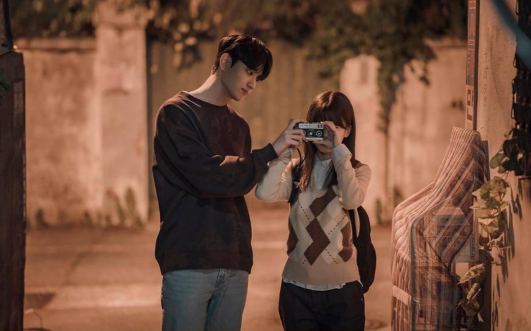 Kim Jae Won dan Do Young Seo di drama You and Everything Else (instagram.com/netflixkr)