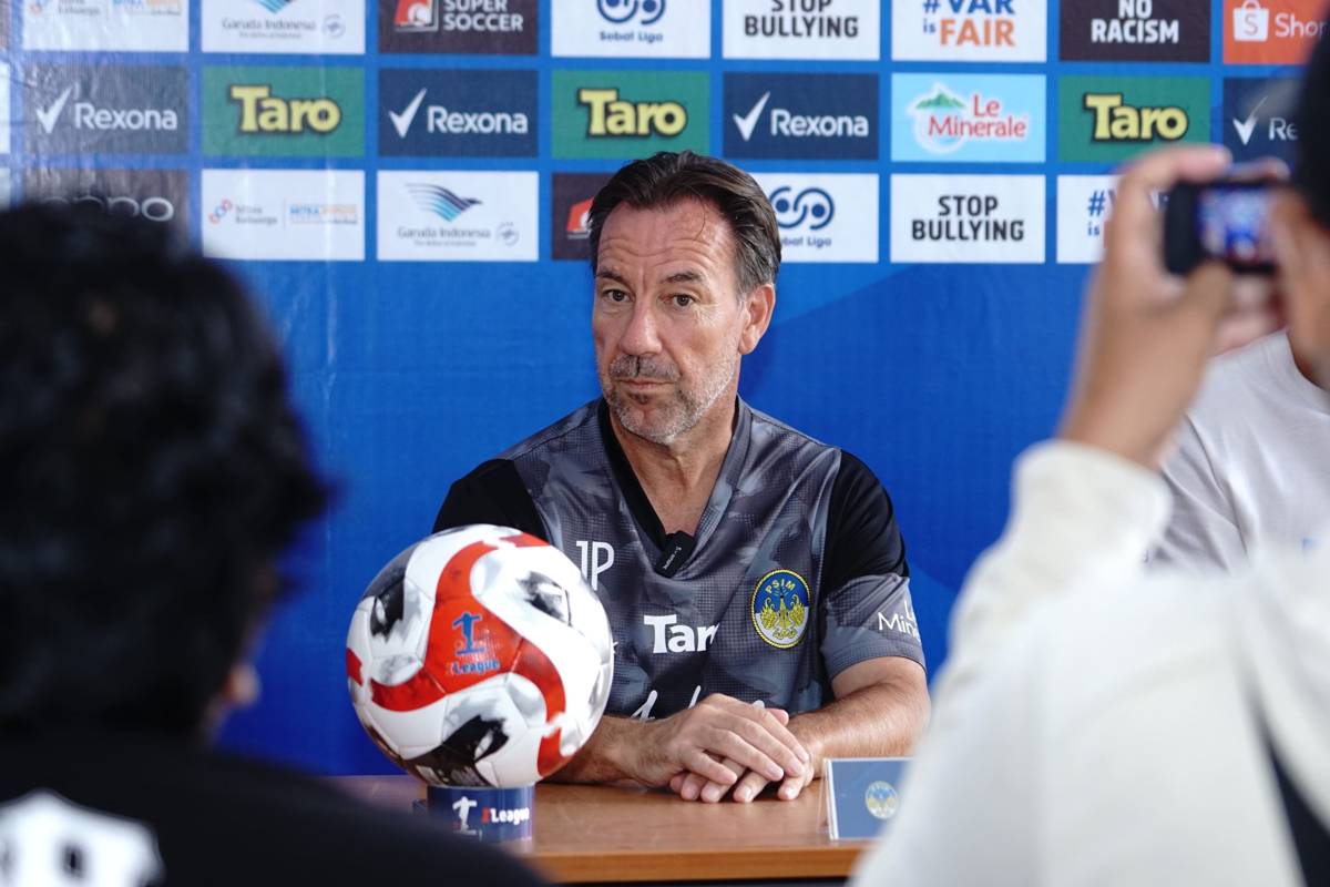 Pelatih PSIM, Jean-Paul Van Gastel