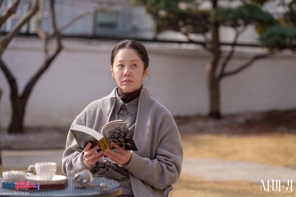 Cuplikan drama Korea Queen Mantis (instagram.com/sbsdrama.official)