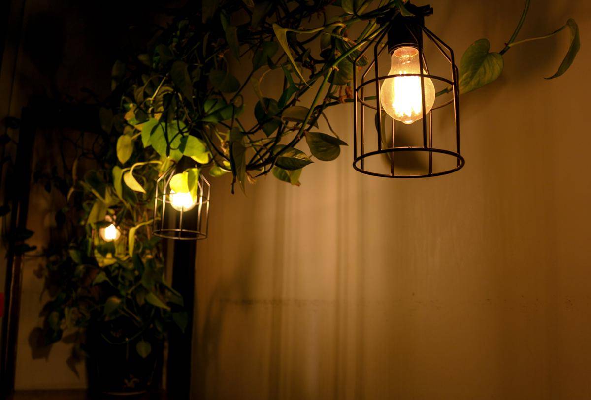 ilustrasi lampu taman