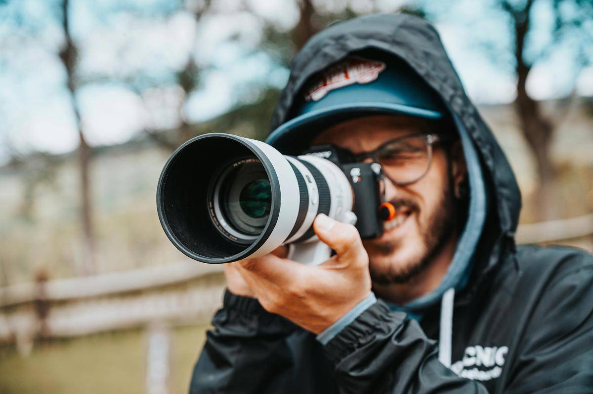 ilustrasi fotografer pria (pexels.com/Jan Kopřiva)
