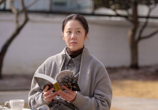 still cut drama Korea Queen Mantis
