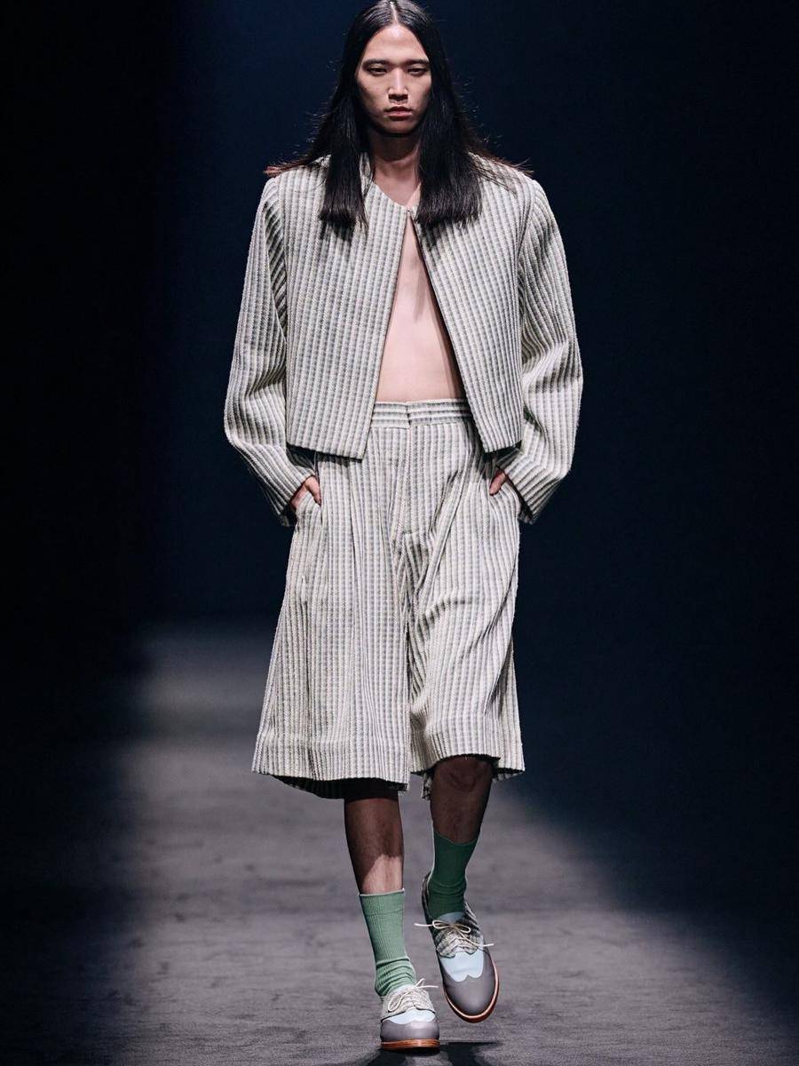 Koleksi Wisharawish S/S '26 di Rakuten Fashion Week Tokyo (instagram.com/wisharawish)