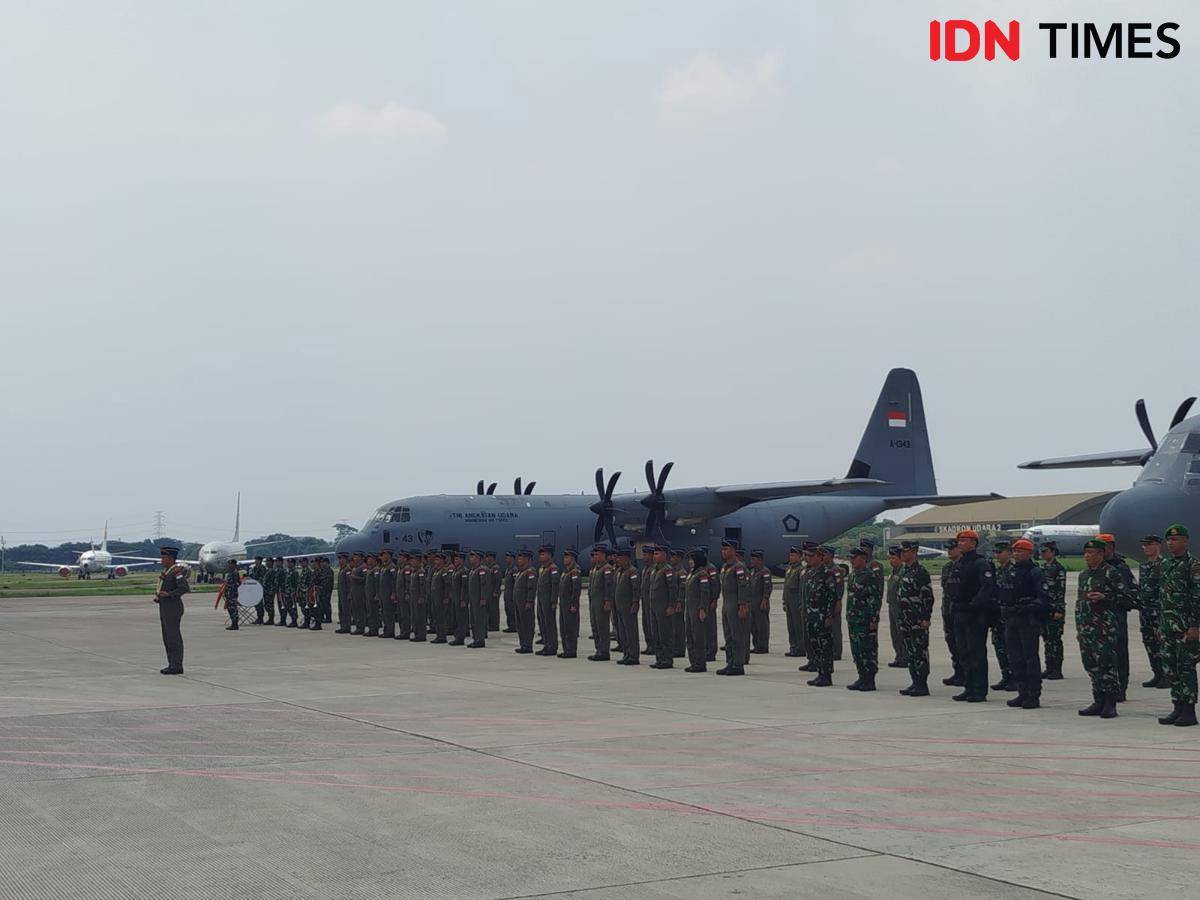 Penyambutan Satgas Garuda Merah Putih II di Lanud Halim Perdanakusuma. (IDN Times/Sandy Firdaus)