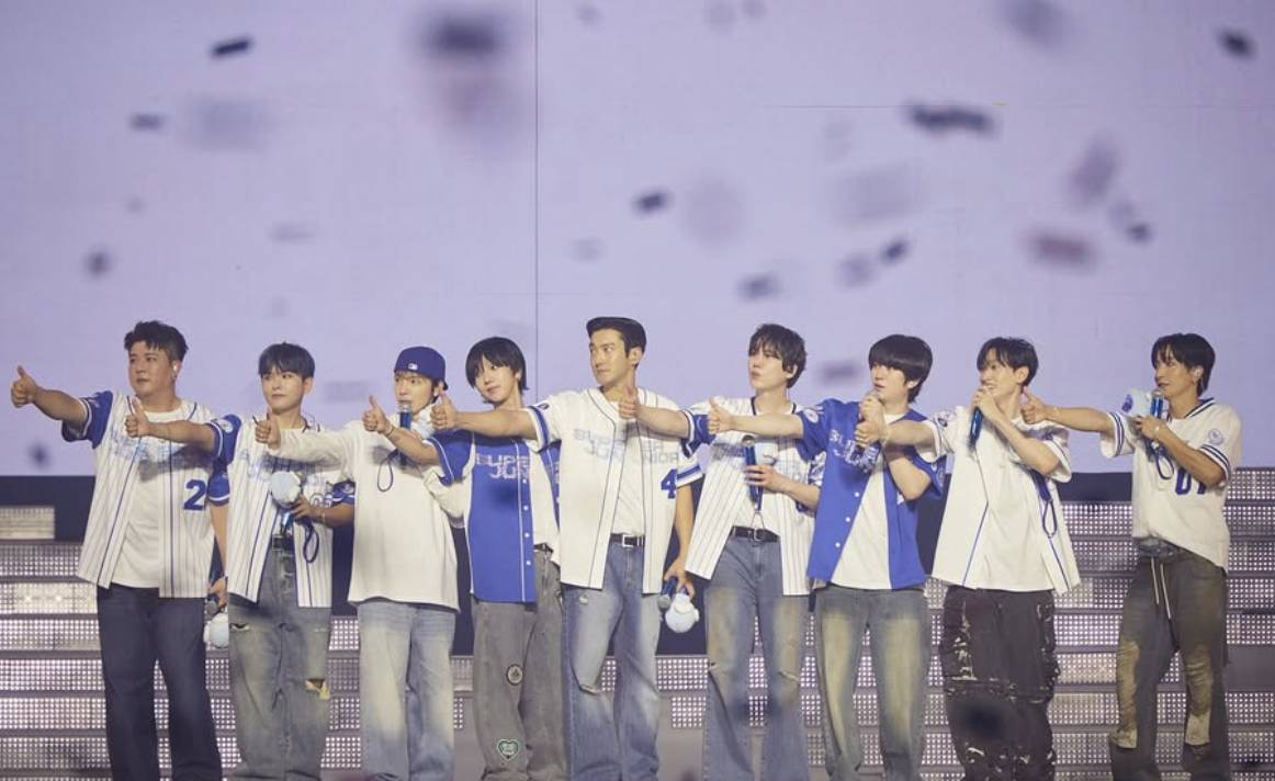 Super Junior (instagram.com/superjunior)
