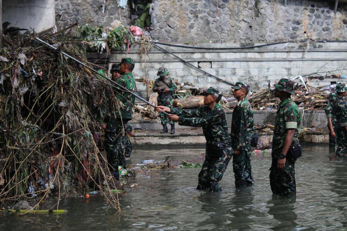 TNI AD