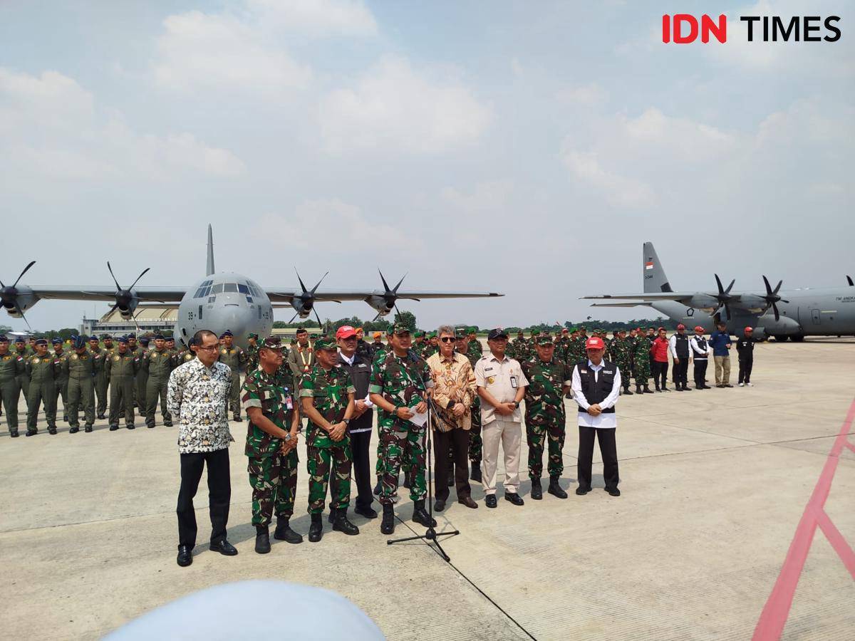 Penyambutan Satgas Garuda Merah Putih II di Lanud Halim Perdanakusuma. (IDN Times/Sandy Firdaus)