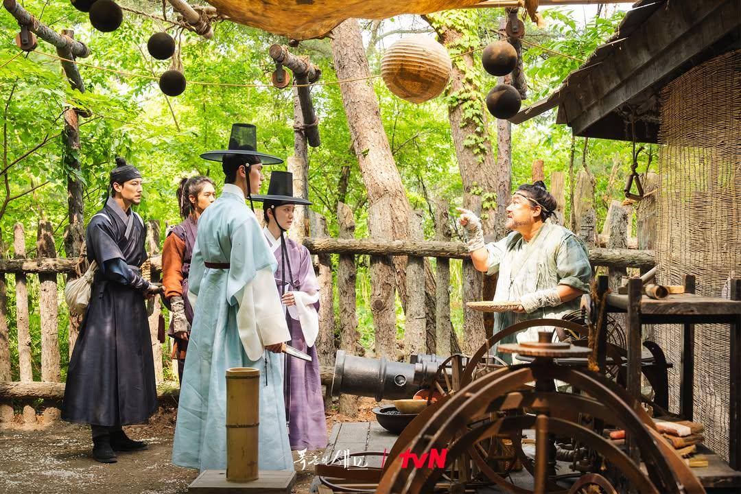 still cut drama Bon Appetit, Your Majesty (instagram.com/tvn_drama)